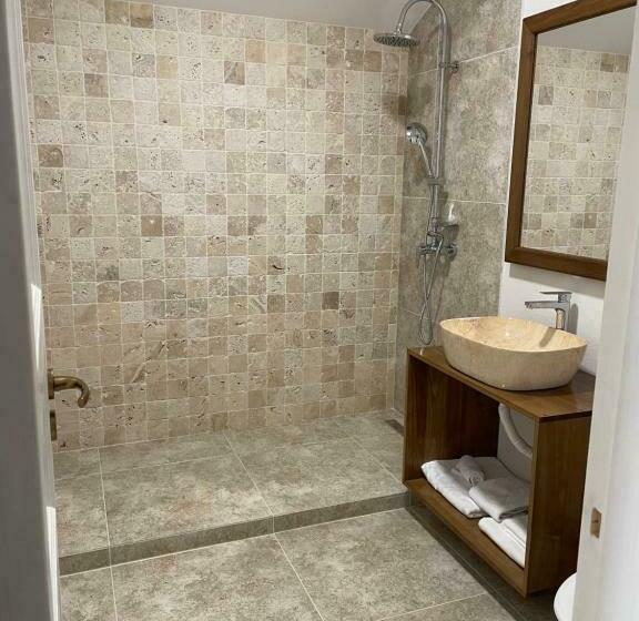 Отель Agropensiunea Floare De Tei