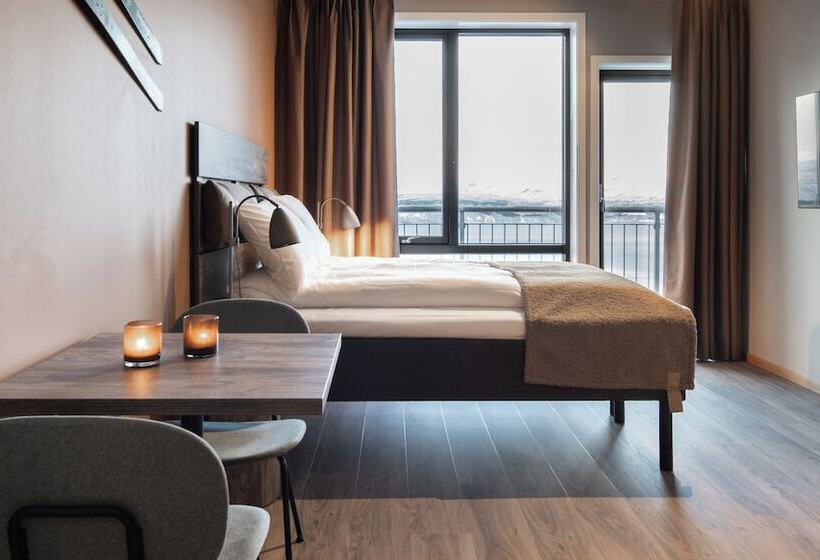 هتل Basecamp Narvik