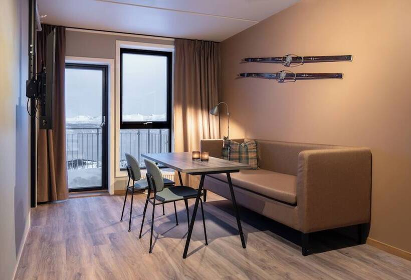 هتل Basecamp Narvik