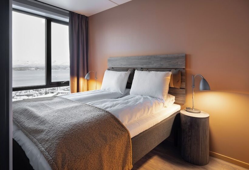 هتل Basecamp Narvik