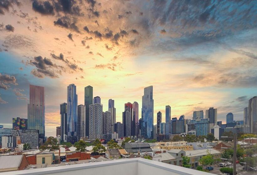 בית מלון כפרי Best Western Queen Victoria Market