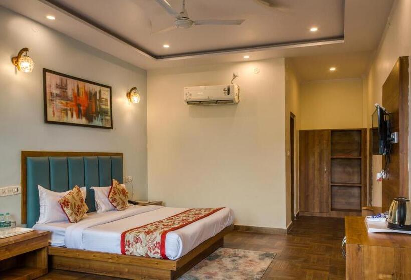 ホテル Dee Fellows Riverside Resort