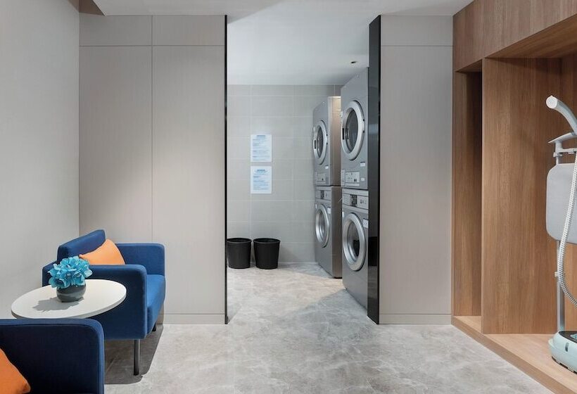 Отель Holiday Inn Express Kunming Panlong, An Ihg