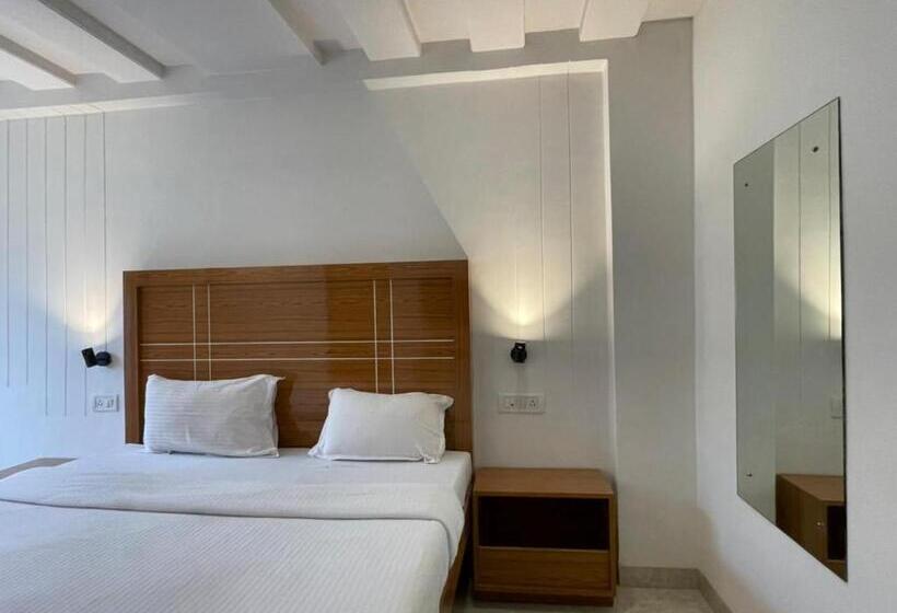 فندق Holiday Pride