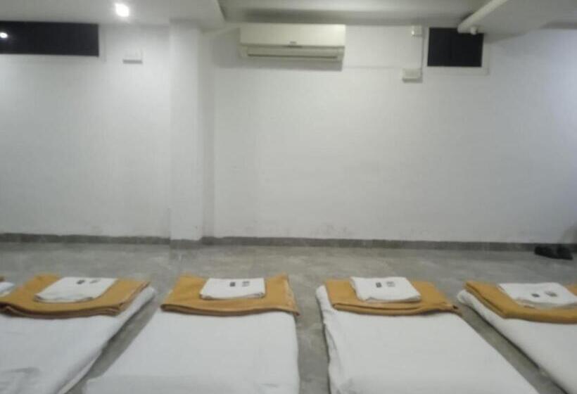 فندق Holiday Pride