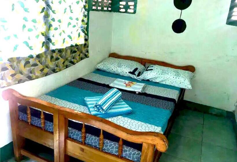 酒店 Oyo 928 Jjs Place