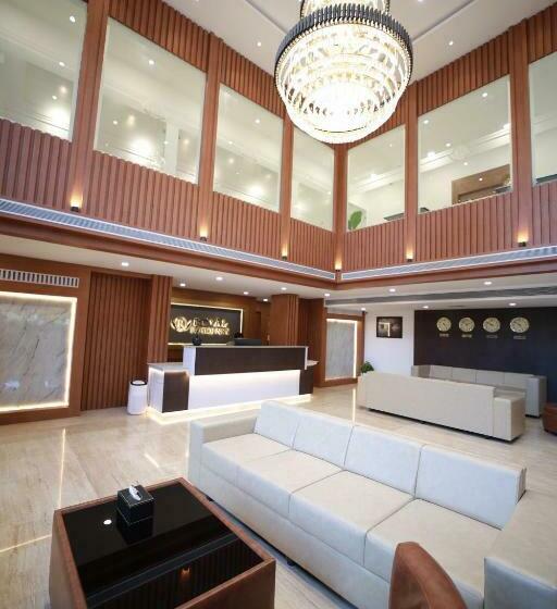 ホテル Royal Residency