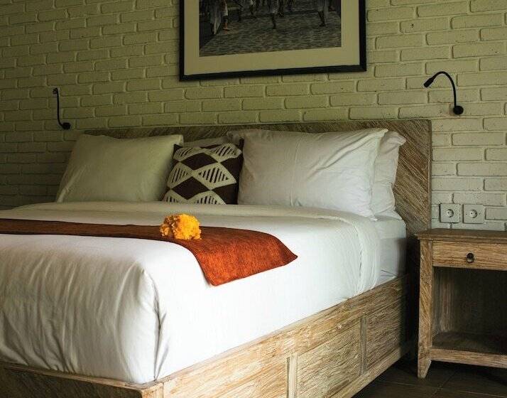 فندق Tamuku Padang Padang, Cari Surf Camp