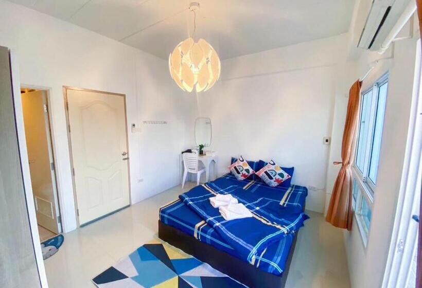 בית מלון כפרי The Sunset Bangsaen