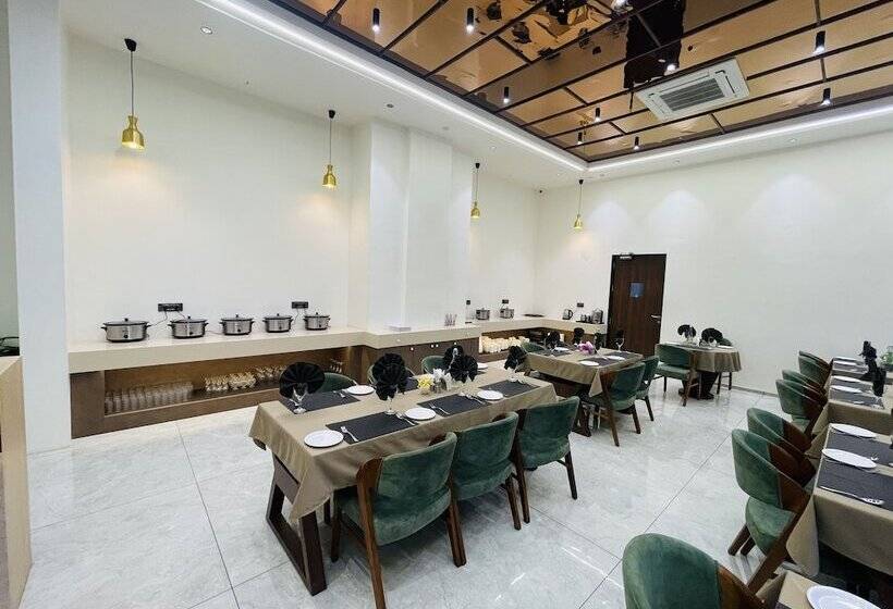 ホテル Vits Jamnagar