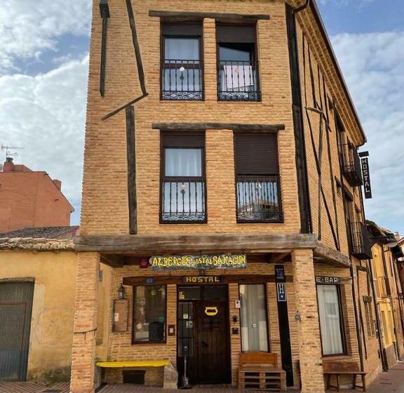 פנסיון Hostal Sahagun