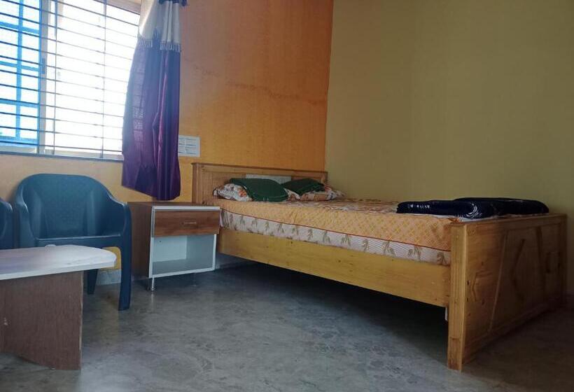 پانسیون B G Royal Heritage