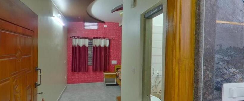 پانسیون B G Royal Heritage