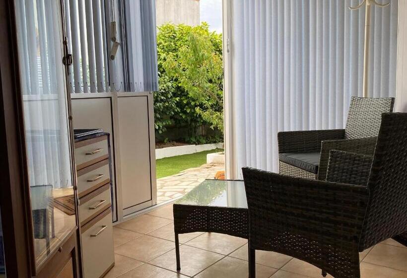 ペンション Guestroom Saint Michel Chef Chef, 1 Pièce, 2 Personnes   Fr 1 306 1232