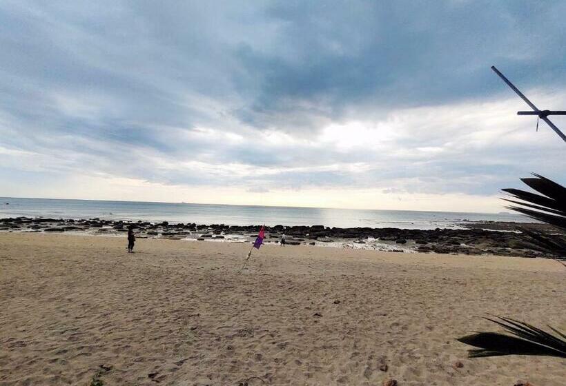 Пансион Khlong Khong Simple House