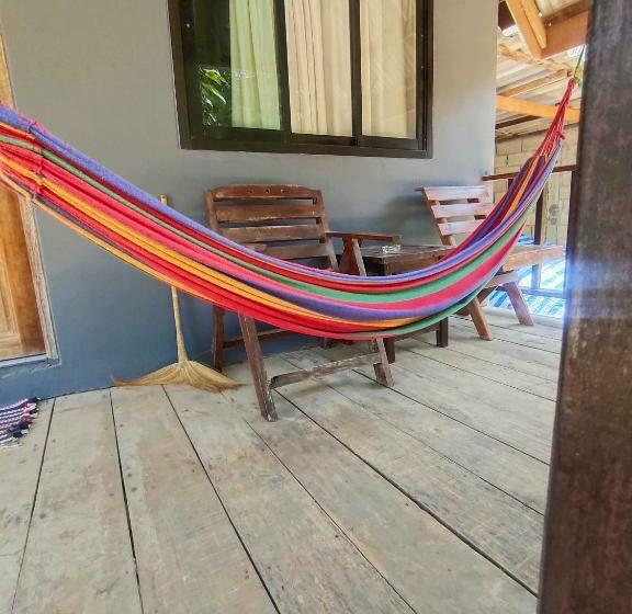 Пансион Khlong Khong Simple House