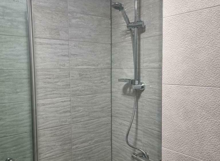 פנסיון Prescot Rooms