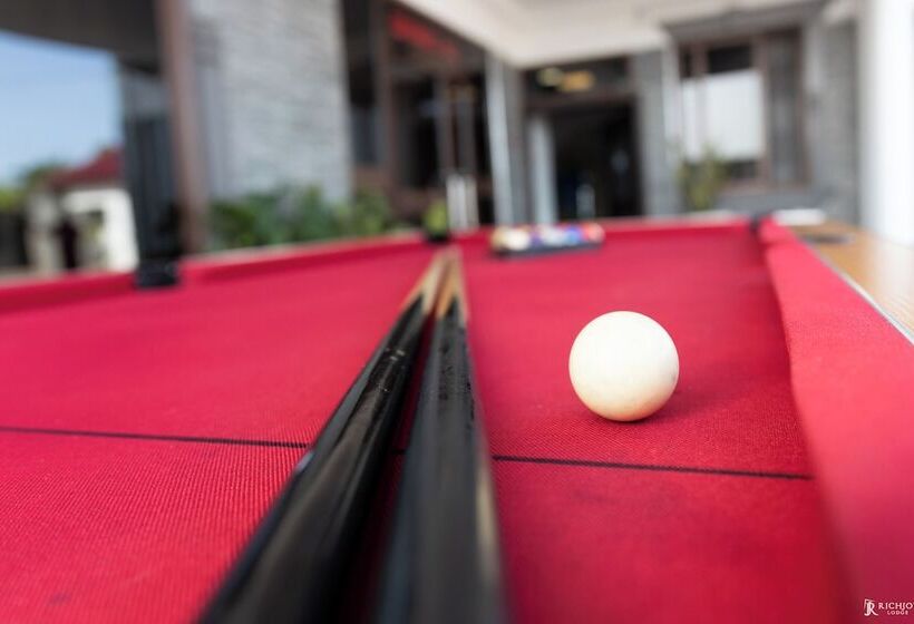 پانسیون Richjoy Lodge