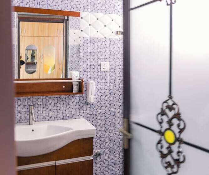 پانسیون Richjoy Lodge