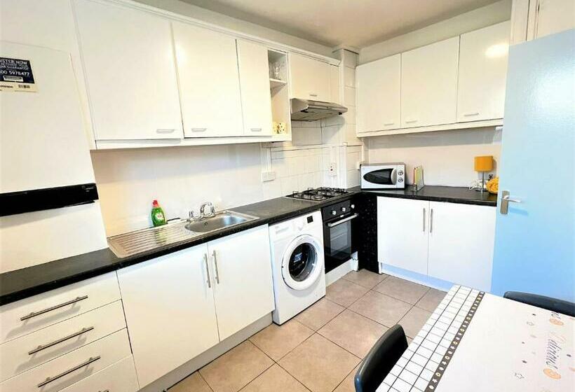 פנסיון Stepney Green 17 Double Bedrooms