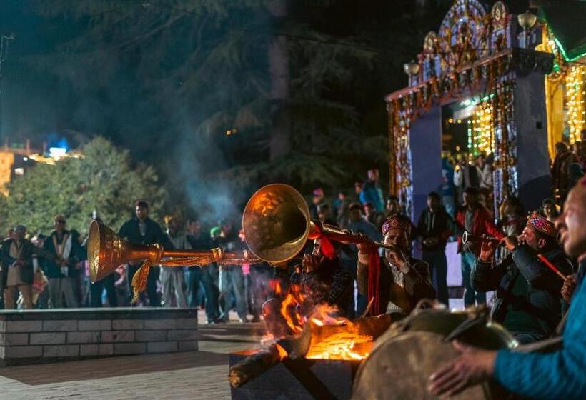 The Hosteller Kasol, Parvati Valley