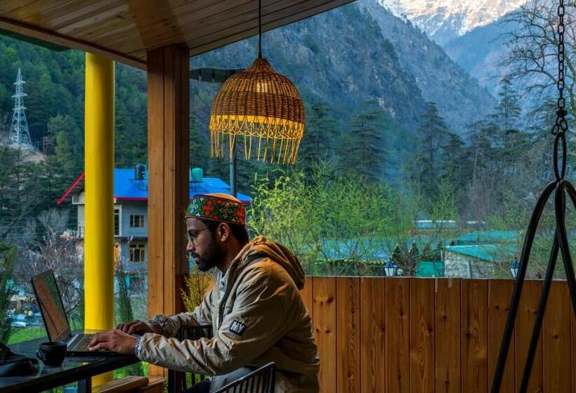 The Hosteller Kasol, Parvati Valley
