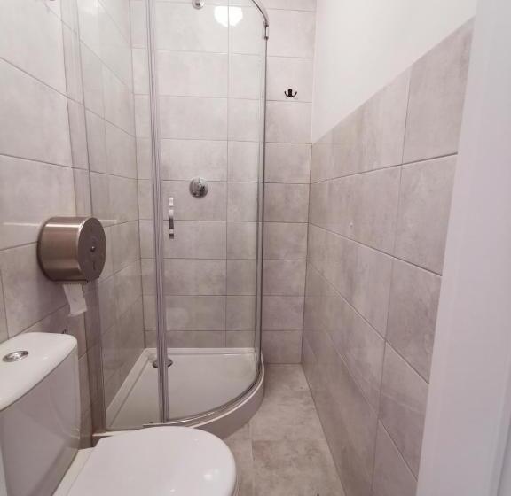 فندق صغير Komfortowa Kwatera