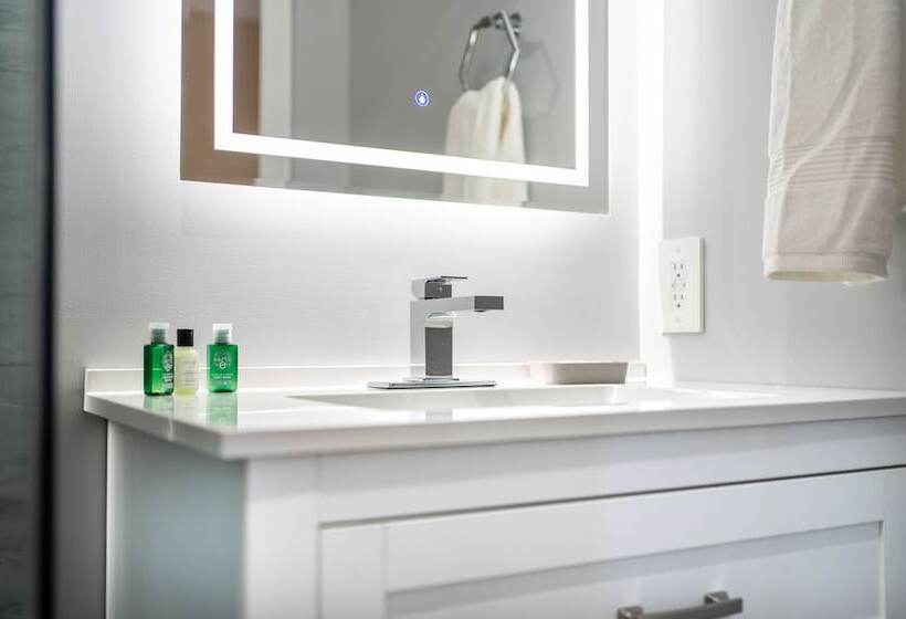 فندق صغير Riverside Inn