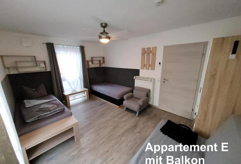 Appartementhaus Am Kornfeld   10 Apartments, 40 Betten, Raucher Balkon, Waschraum