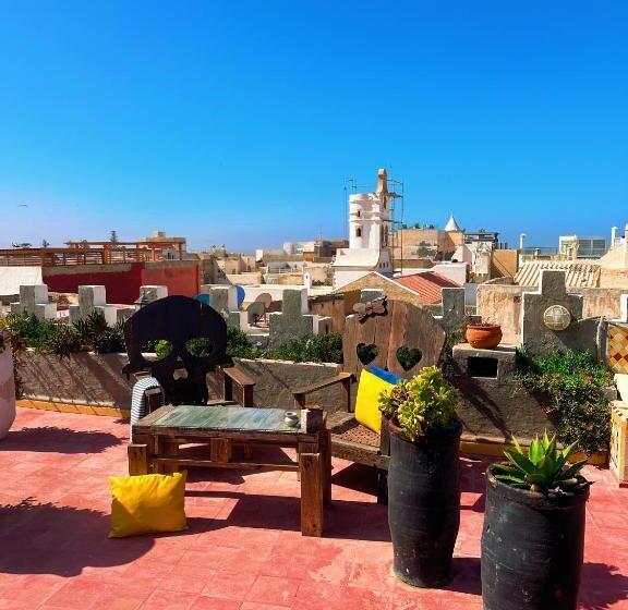 تختخواب و صبحانه Les Terrasses D Essaouira   Yoga Studio