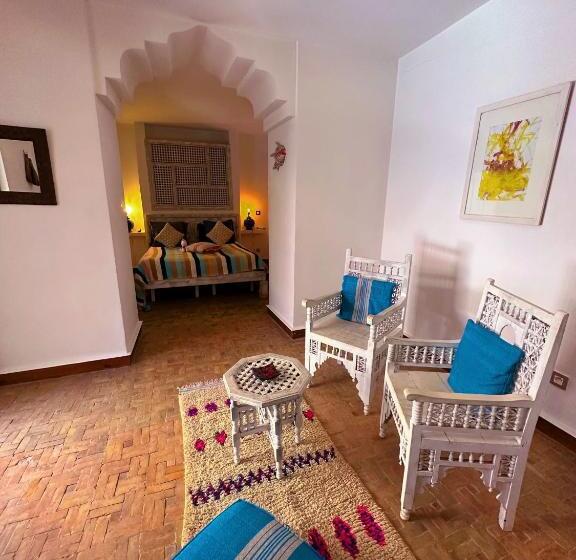 تختخواب و صبحانه Les Terrasses D Essaouira   Yoga Studio