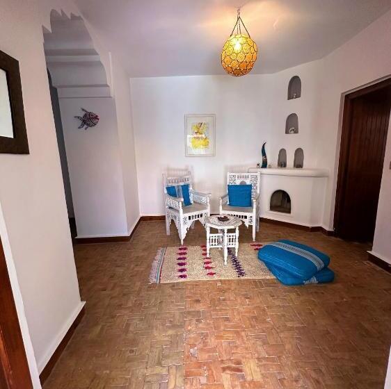 تختخواب و صبحانه Les Terrasses D Essaouira   Yoga Studio