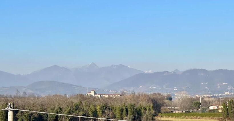 مبيت وإفطار Cozy Living Bergamo