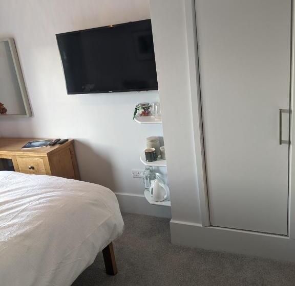 مبيت وإفطار Romsey Brewery House   Circa 1893