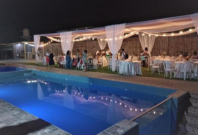 تختخواب و صبحانه Hospedaje & Casa Playa Aurora