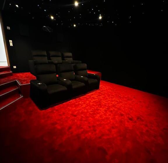 민박 Résidence Spa Les Louettes 4 étoiles à Sapinhaut Canton Du Valais