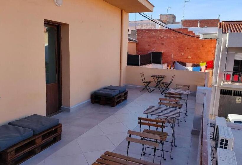 Bed and Breakfast Pensión Benavente Ap 7 3min Coche Playa 5 Min Self Check In 24h