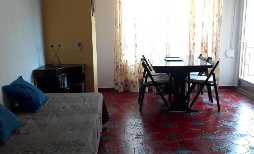 Bed and Breakfast Pensión Benavente Ap 7 3min Coche Playa 5 Min Self Check In 24h