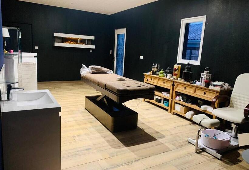 민박 Time Stops Here At Home