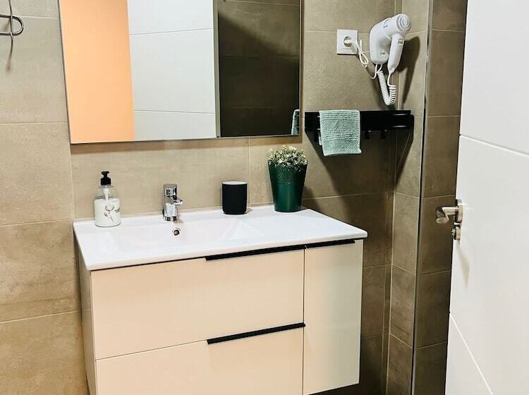 Bnbook Medea Apartments 2