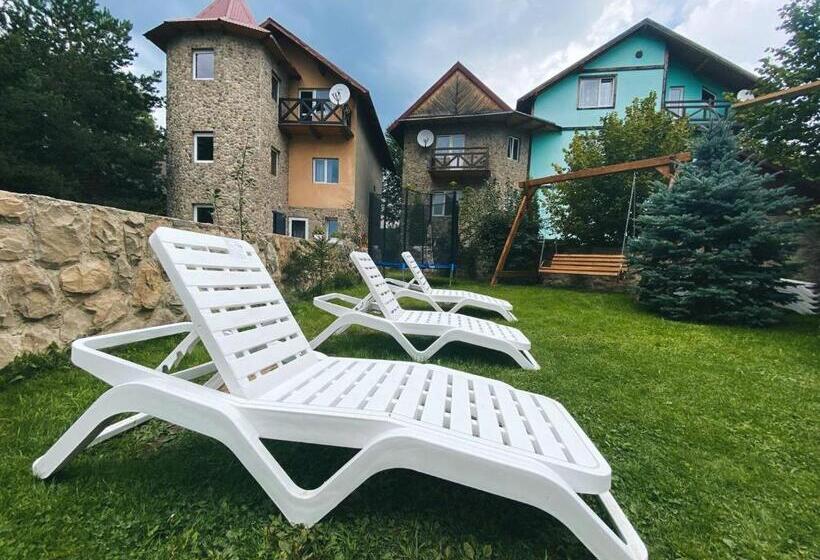 Hotel кам яний двір