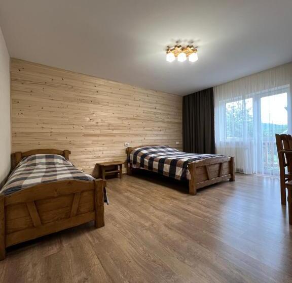 Hotel кам яний двір