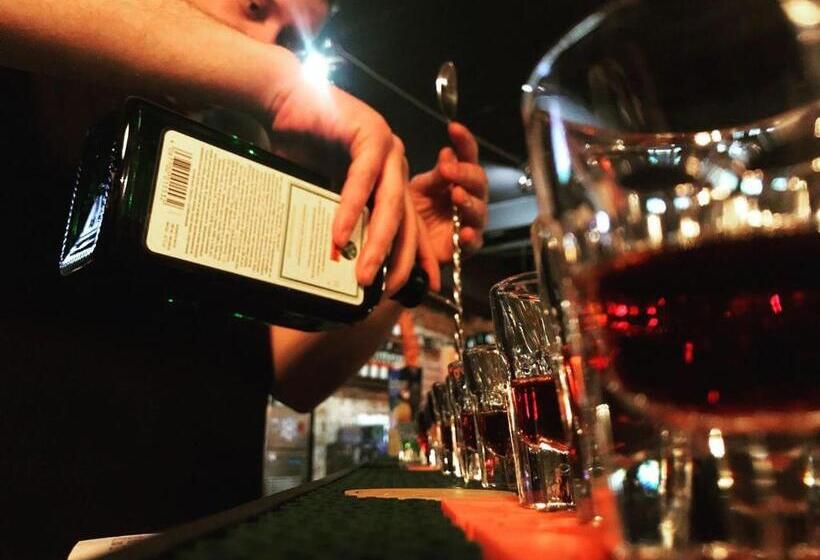 هتل сейф: міні готель 24х7