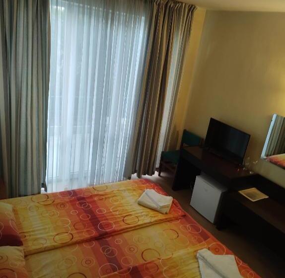 ホテル хотел русалка