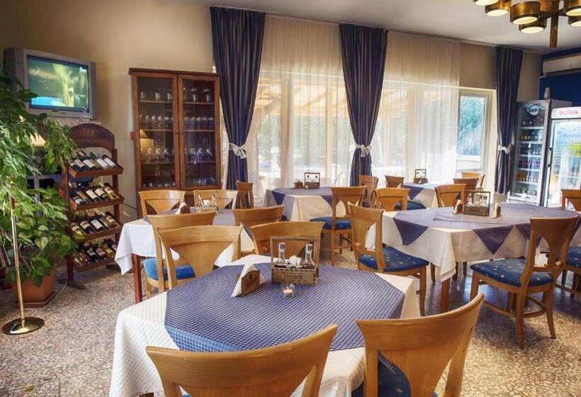 ホテル хотел русалка