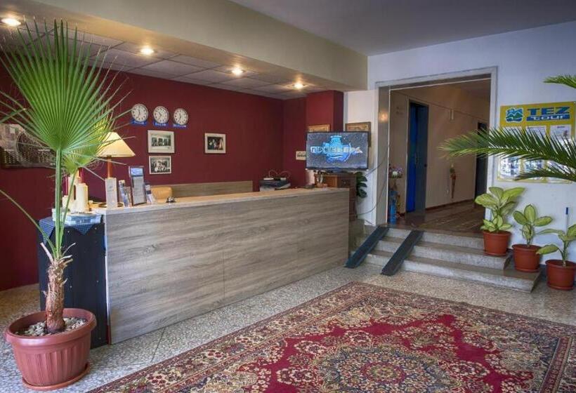 ホテル хотел русалка