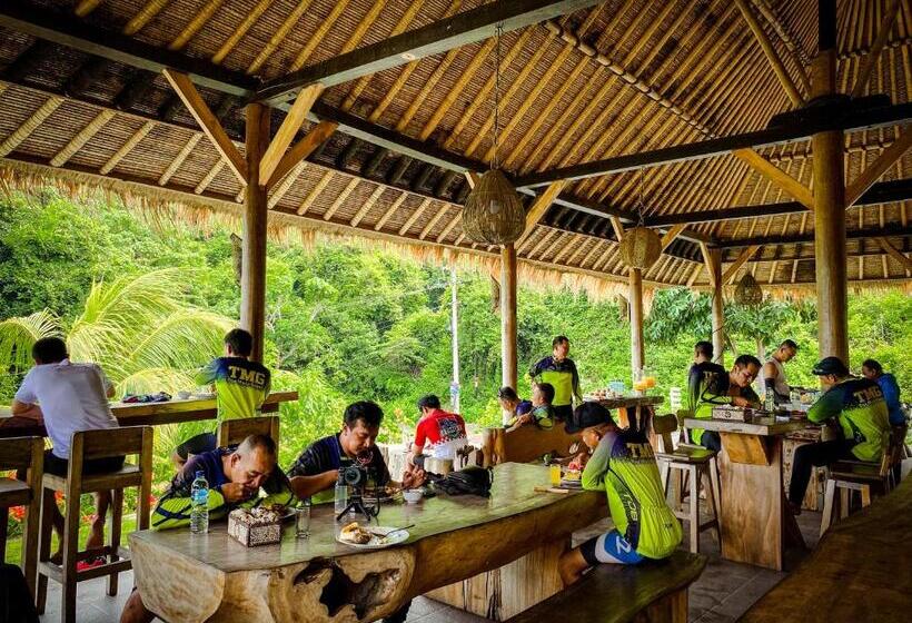 בית מלון כפרי Ara Artati Lombok Bungalows And Restaurant