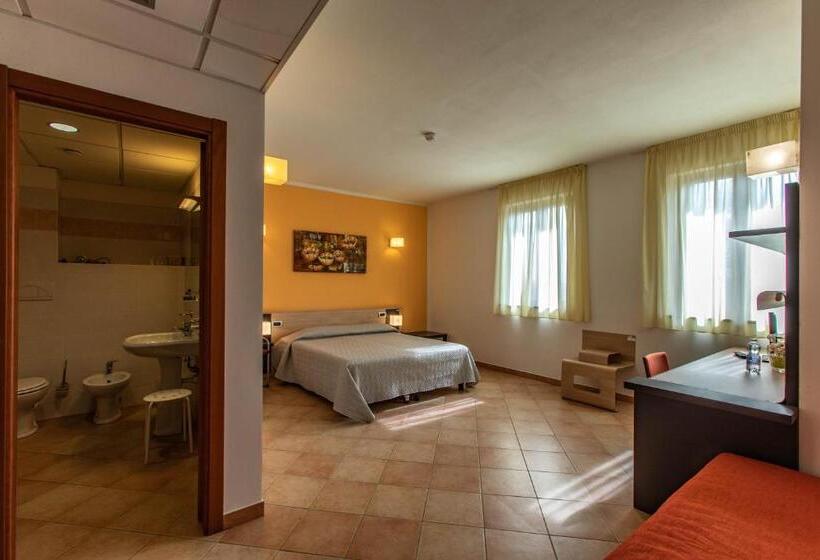 Отель Bed & Bike