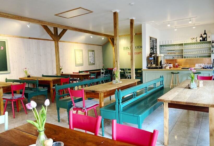 Отель Bike Lodge Spessart