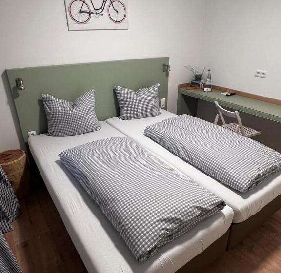 Отель Bike Lodge Spessart